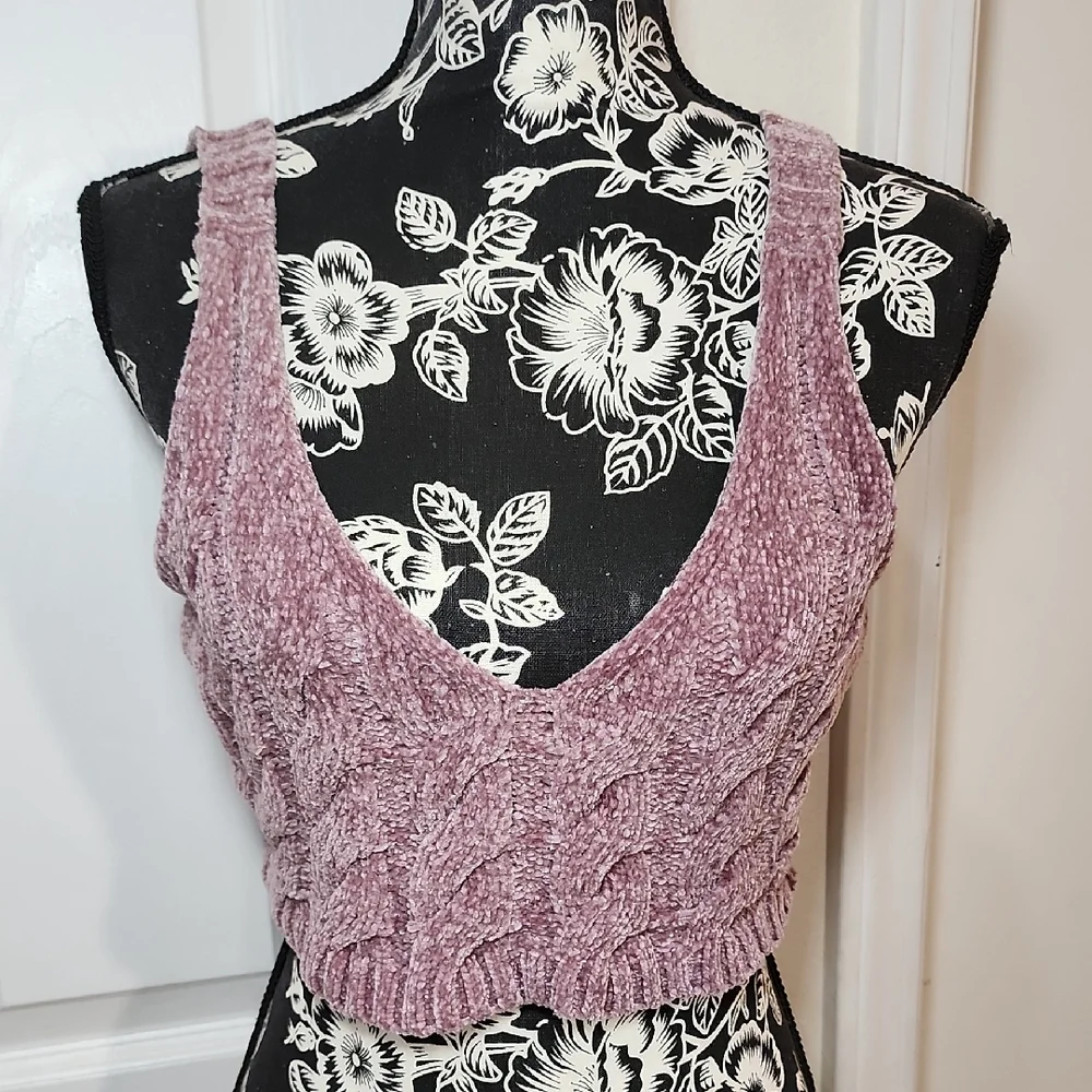 Women's Pink Chenille Crop Top And Shorts M - Picture 2 of 7